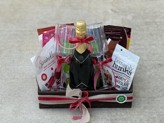 Sparkling Wine + Sweets Gourmet Basket